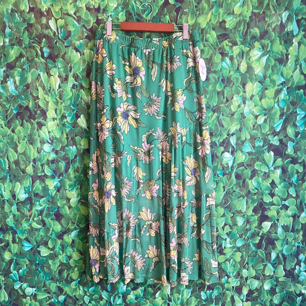 Harlow & Rose - NWT Floral Green Boho Skirt